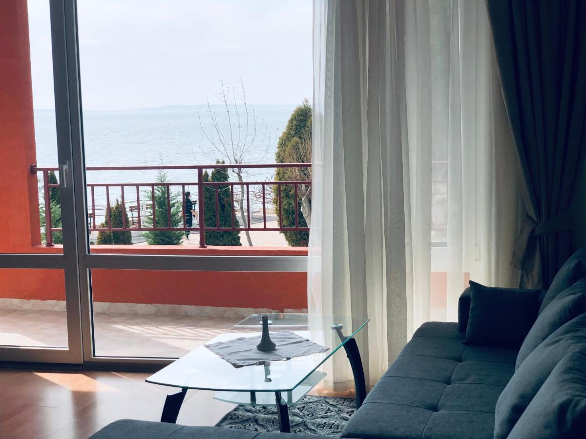 Beautiful Apartment Right By The Sea, Sveti Vlas Buitenkant foto