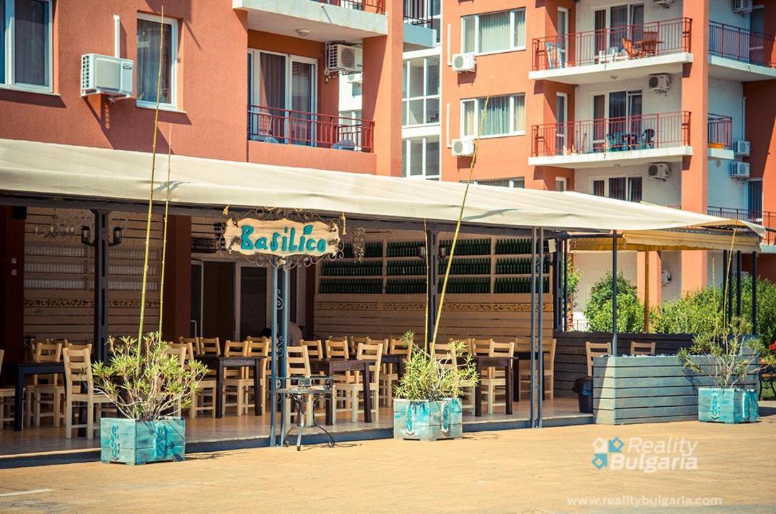 Beautiful Apartment Right By The Sea, Sveti Vlas Buitenkant foto