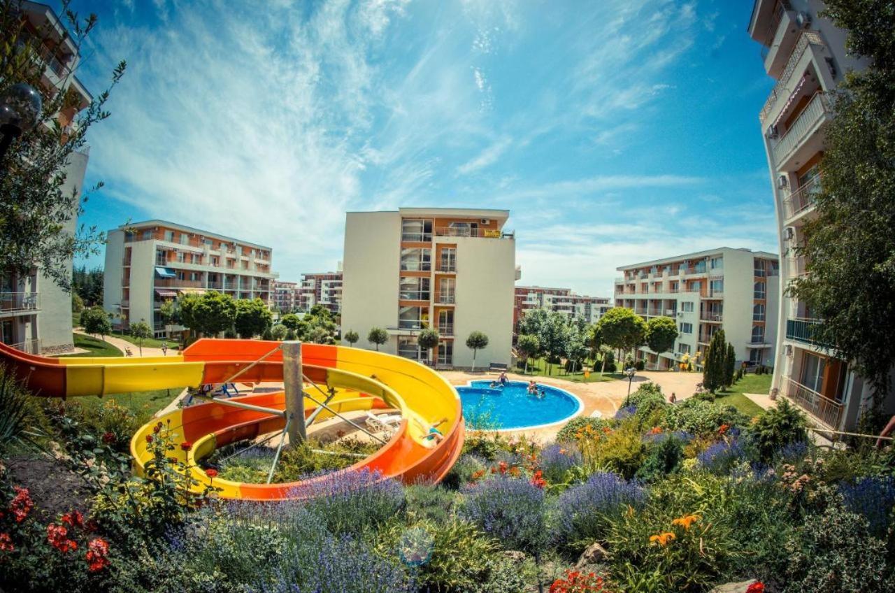 Beautiful Apartment Right By The Sea, Sveti Vlas Buitenkant foto