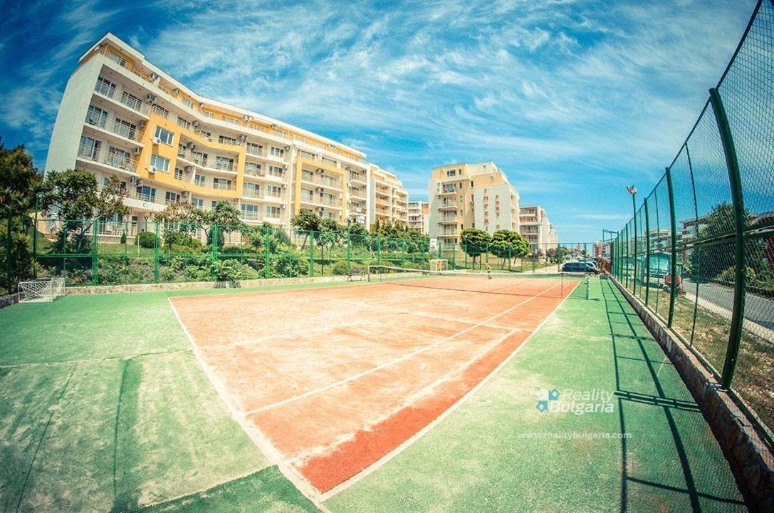 Beautiful Apartment Right By The Sea, Sveti Vlas Buitenkant foto
