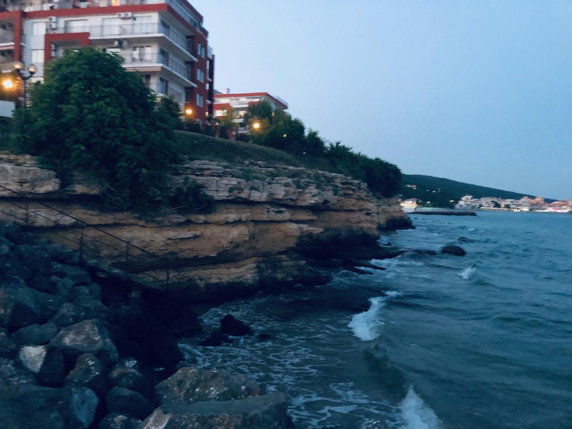 Beautiful Apartment Right By The Sea, Sveti Vlas Buitenkant foto
